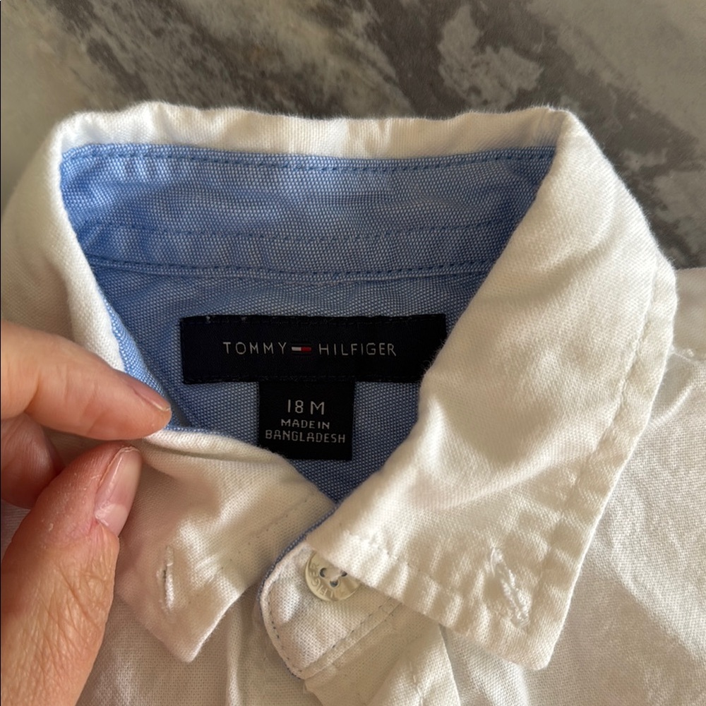 TOMMY HILFIGER White Button Down Shirt Classic Cotton - Toddler Boy 18 months - Picture 2 of 5